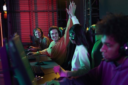 ゲーム好き必見！eスポーツも対象のおすすめのブックメーカーは？